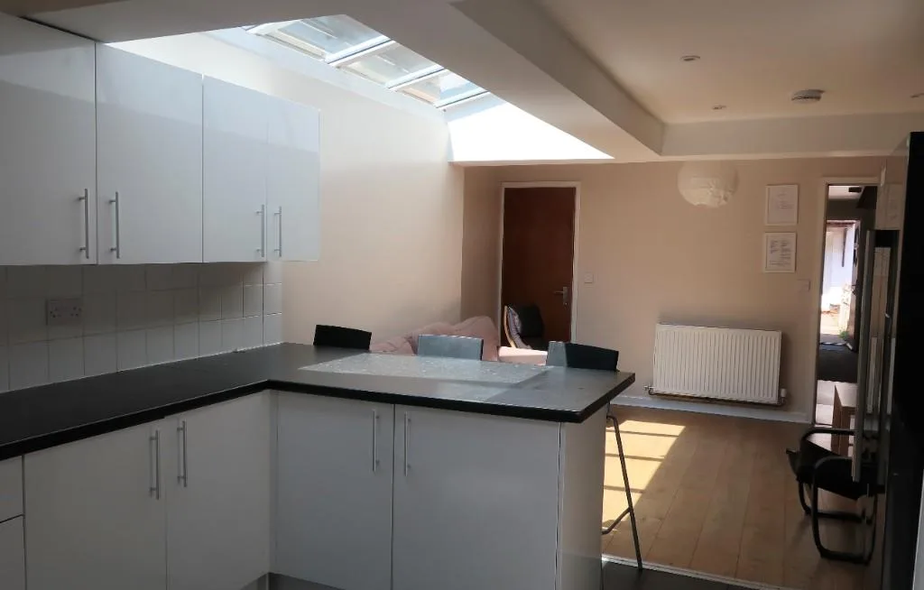 5 bedroom terraced house for rent