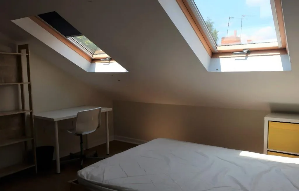 5 bedroom terraced house for rent