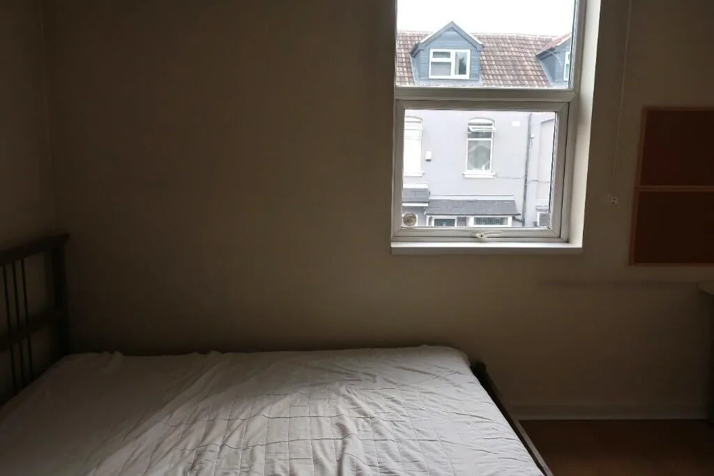 5 bedroom terraced house for rent