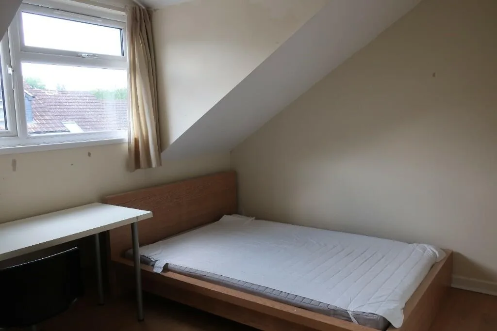5 bedroom terraced house for rent