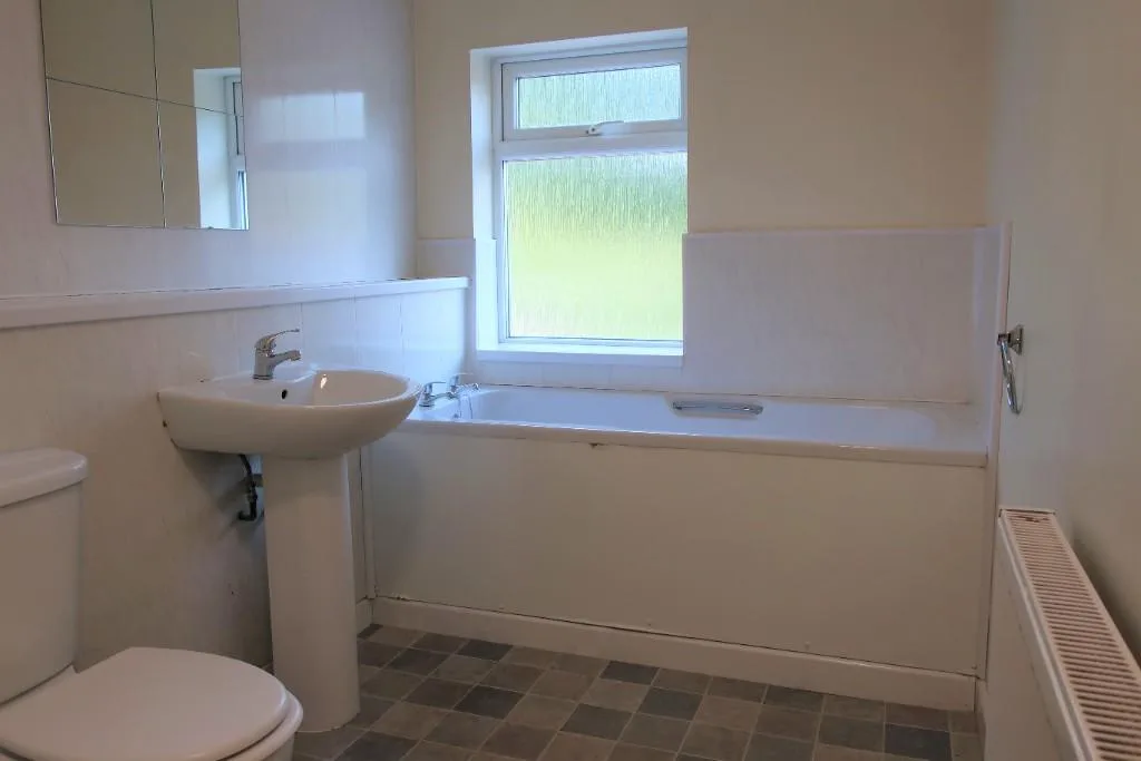 5 bedroom terraced house for rent