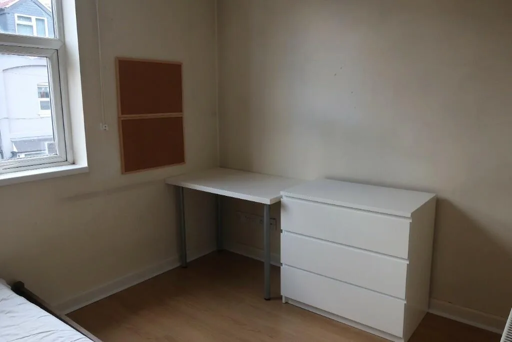 5 bedroom terraced house for rent