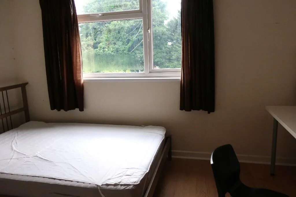 5 bedroom terraced house for rent