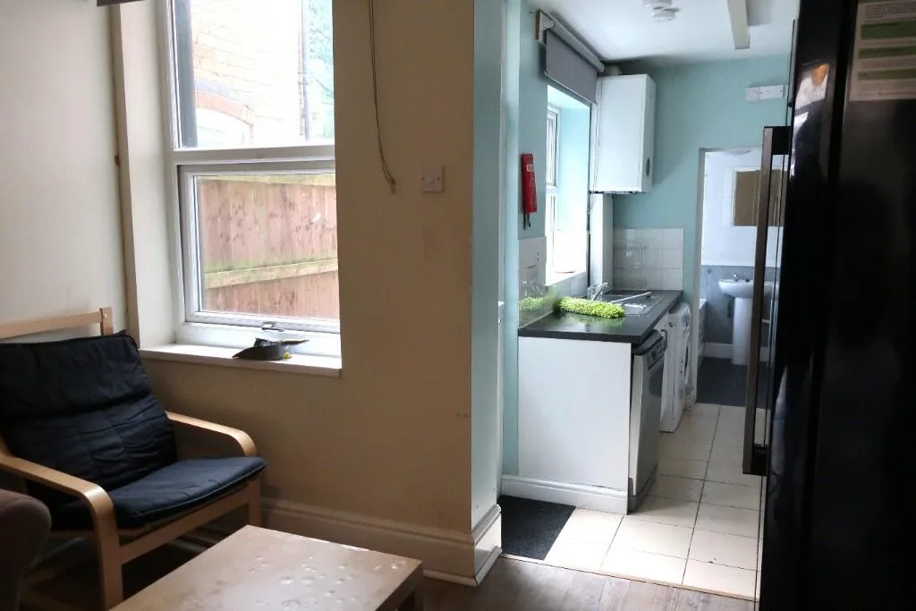 5 bedroom terraced house for rent