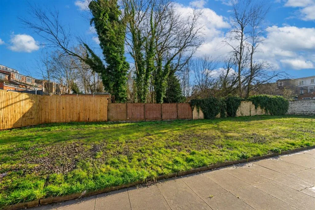 4 bedroom house for rent