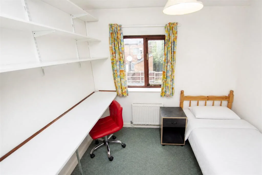 4 bedroom house for rent