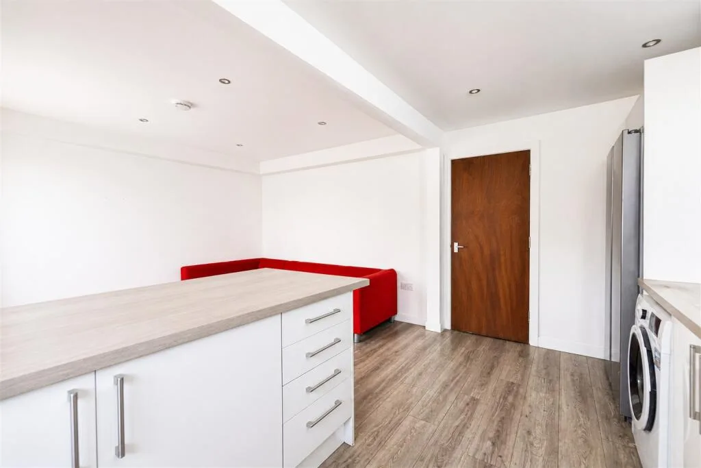 4 bedroom house for rent