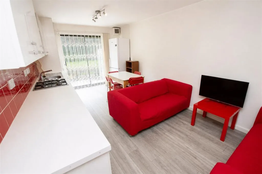 4 bedroom house for rent