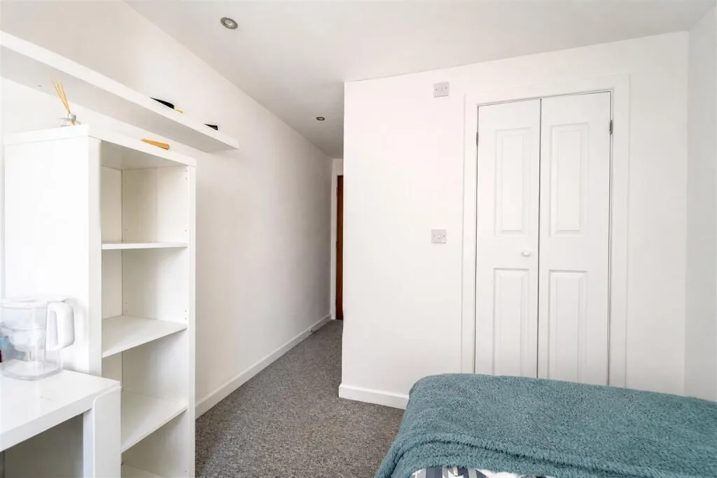 4 bedroom house for rent