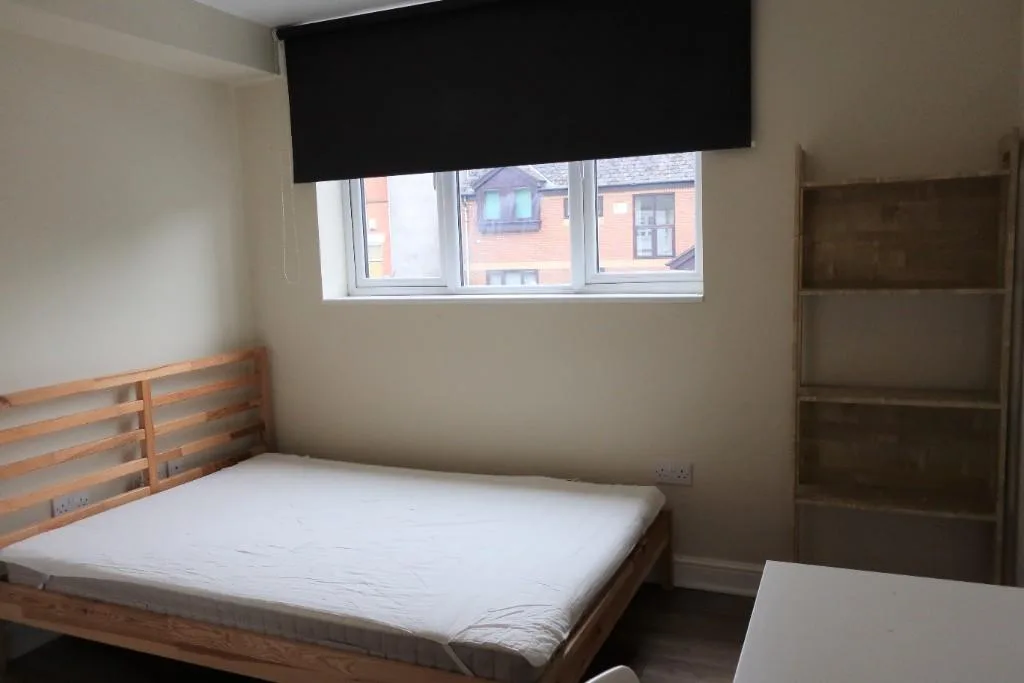 5 bedroom terraced house for rent