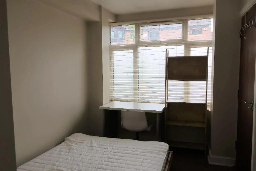 5 bedroom terraced house for rent