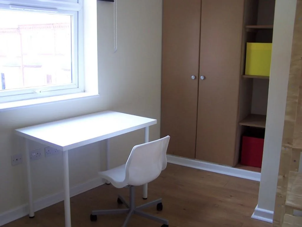 5 bedroom terraced house for rent