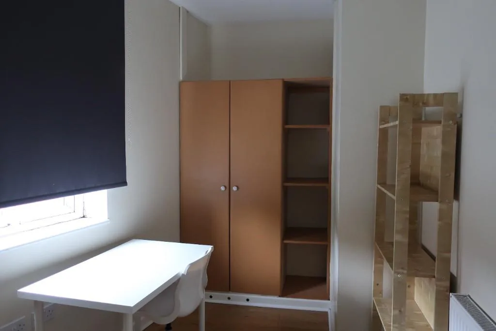 5 bedroom terraced house for rent