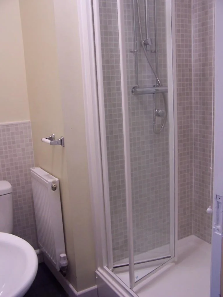 5 bedroom terraced house for rent