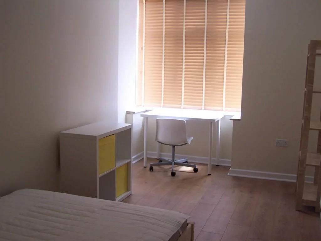 5 bedroom terraced house for rent
