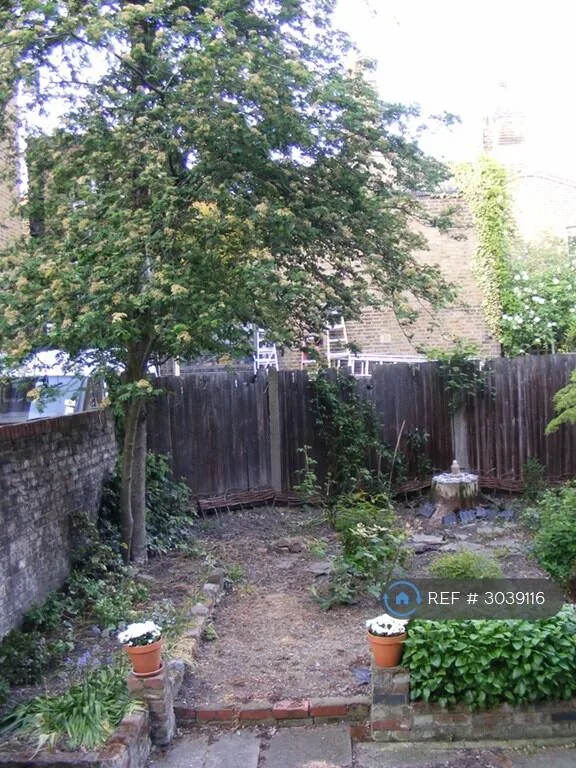 2 bedroom end of terrace house for rent