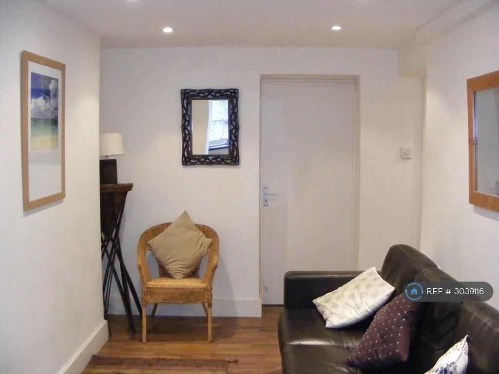 2 bedroom end of terrace house for rent