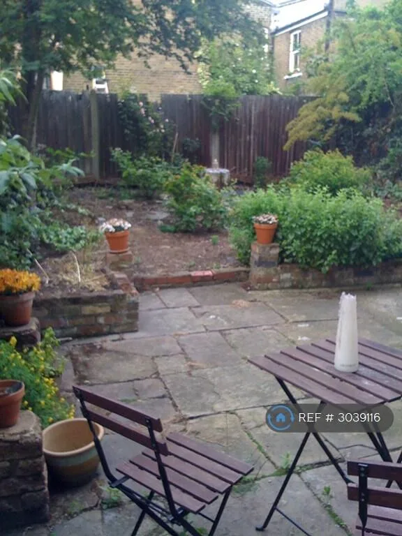 2 bedroom end of terrace house for rent