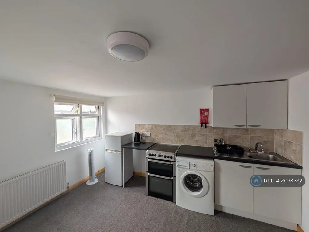 Studio flat for rent