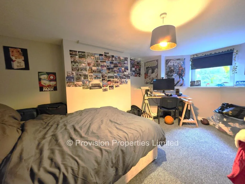6 bedroom terraced house for rent