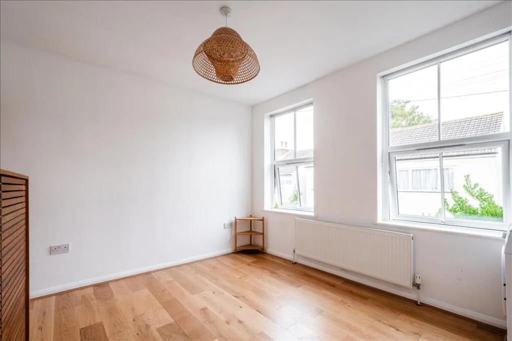 2 bedroom house for rent
