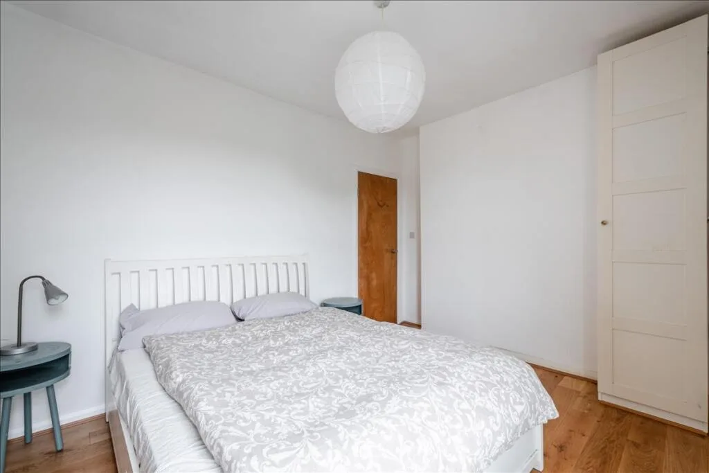 2 bedroom house for rent
