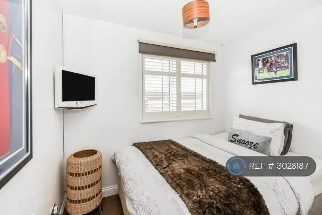 3 bedroom end of terrace house for rent