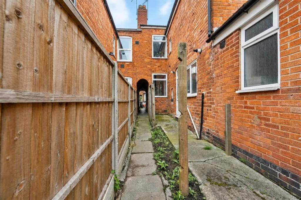 4 bedroom house for rent