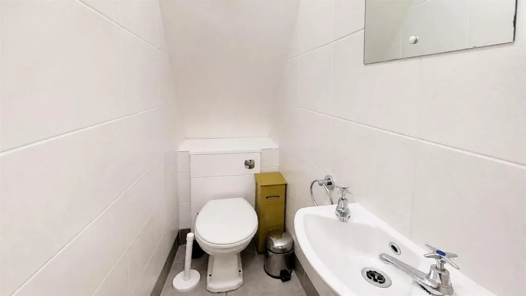 5 bedroom house for rent