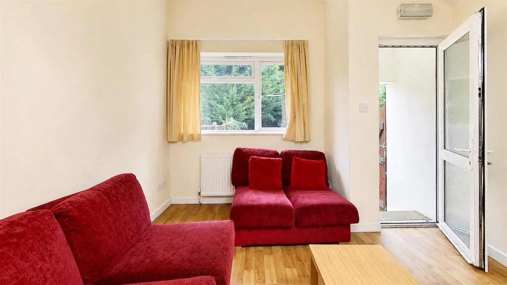 5 bedroom house for rent