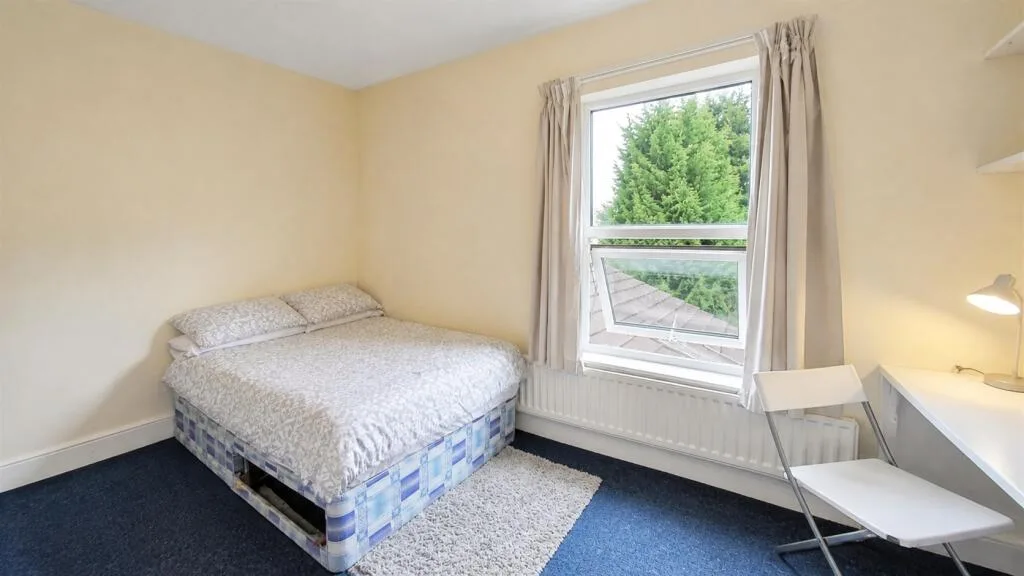 5 bedroom house for rent