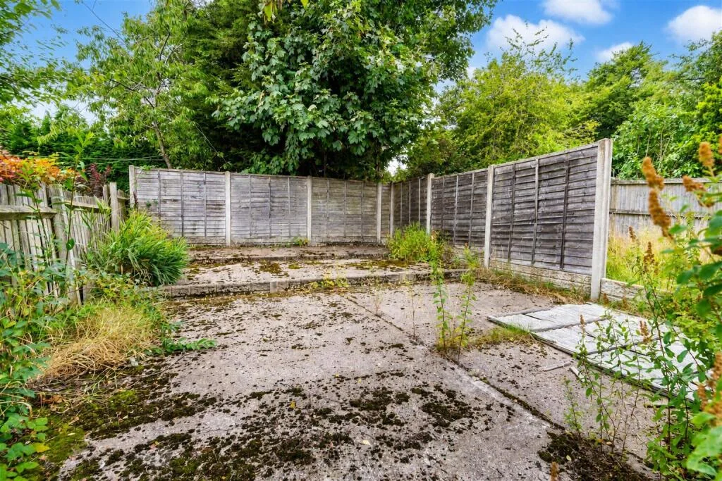 6 bedroom house for rent
