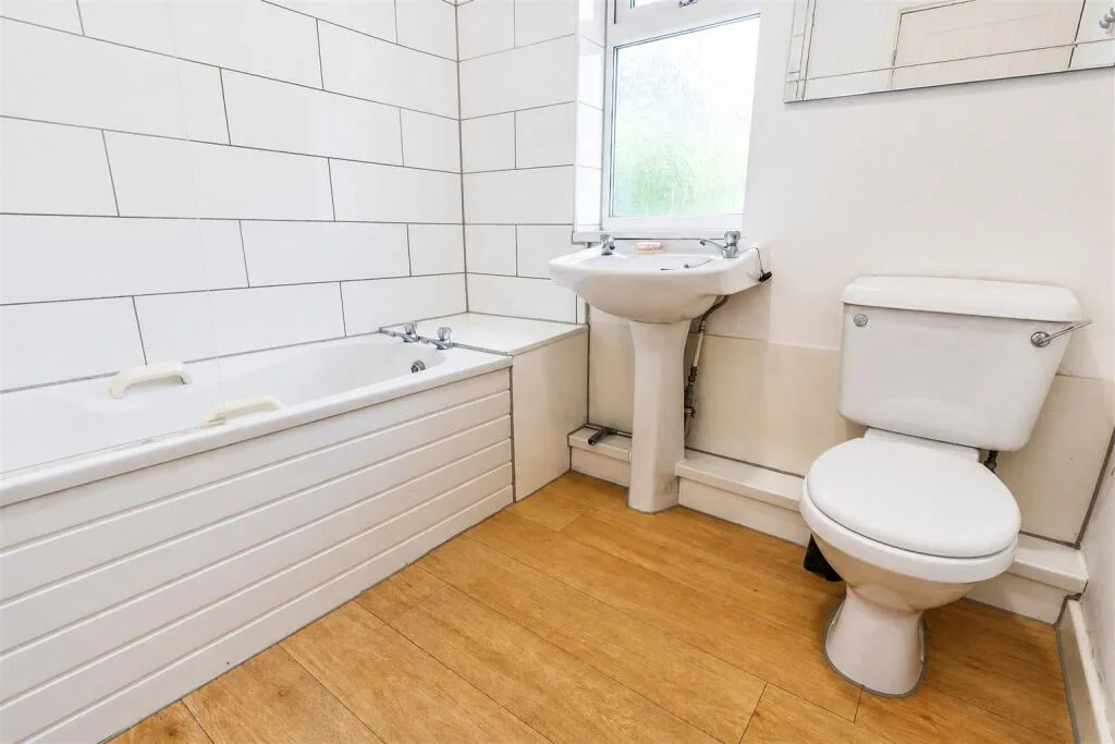 6 bedroom house for rent