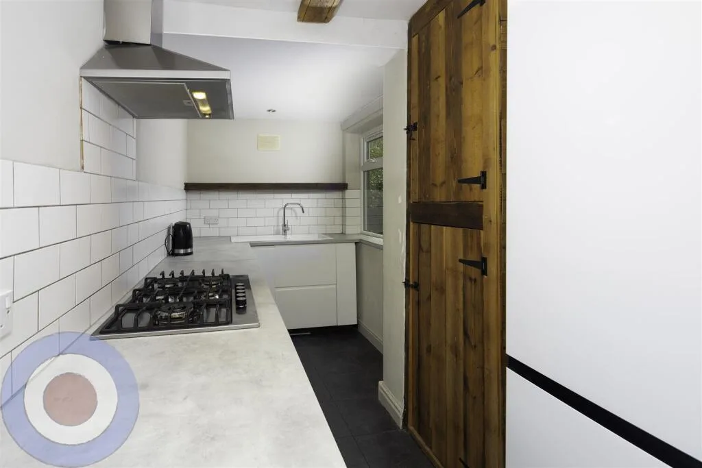 5 bedroom terraced house for rent