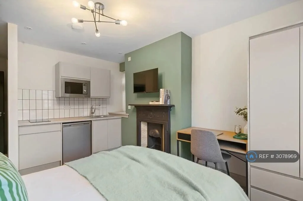 Studio flat for rent