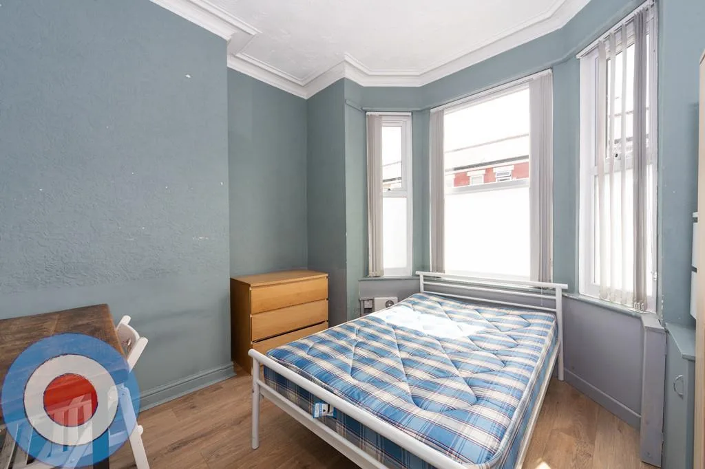 5 bedroom detached house for rent
