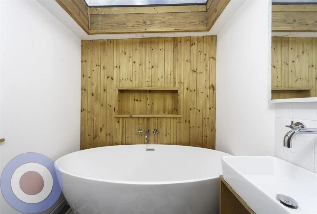 8 bedroom terraced house for rent