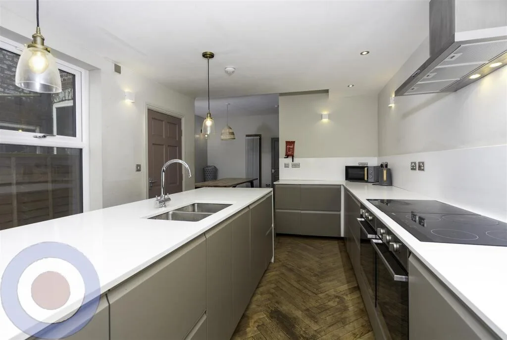 10 bedroom house for rent