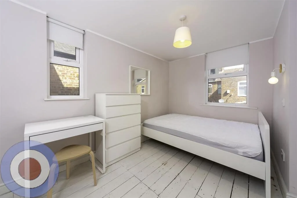 6 bedroom house for rent