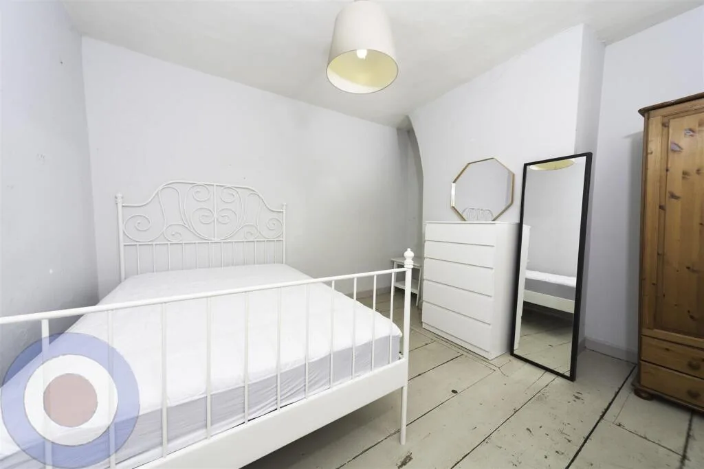 6 bedroom house for rent