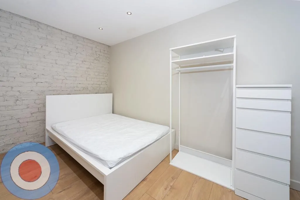 9 bedroom house for rent