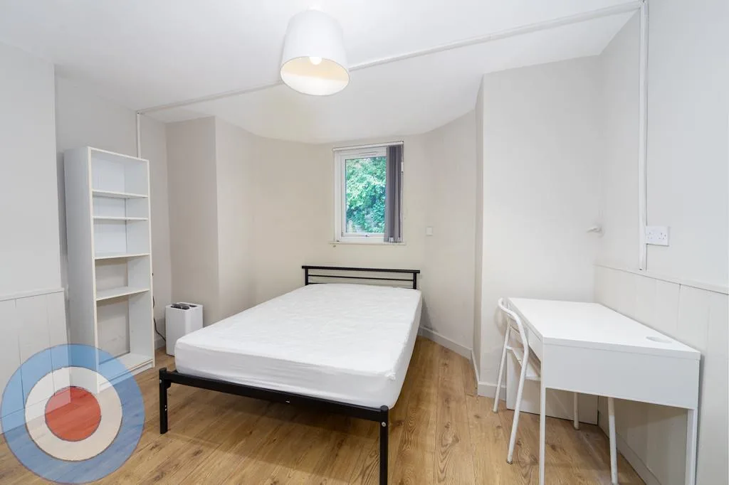 9 bedroom house for rent