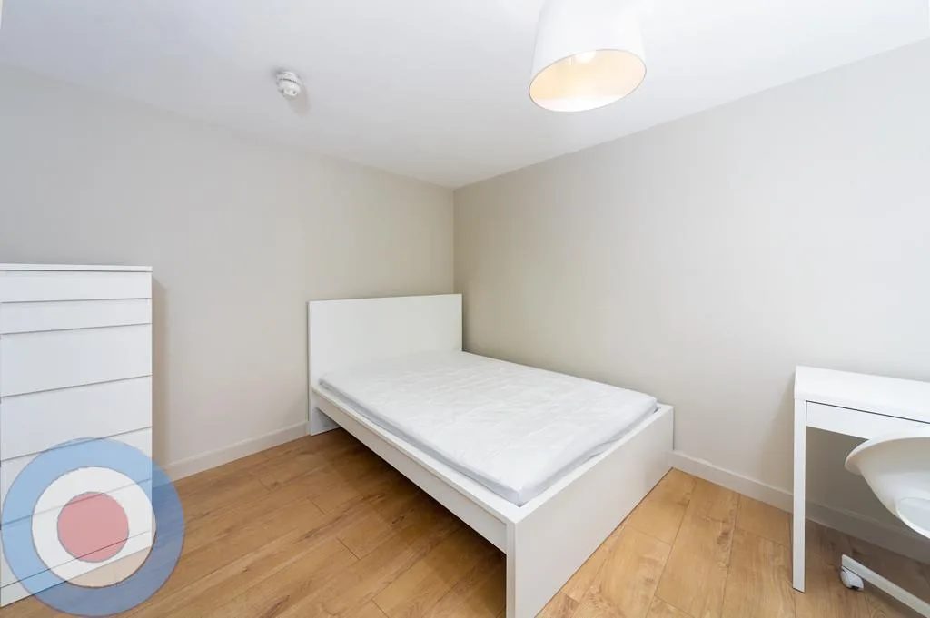 9 bedroom house for rent