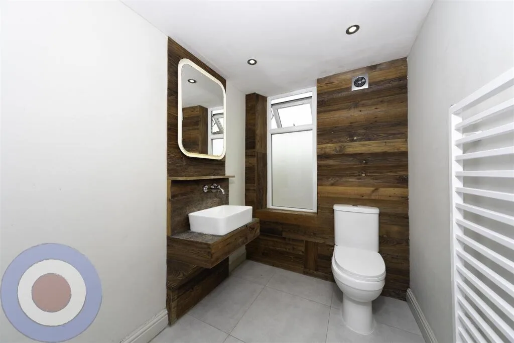 6 bedroom terraced house for rent