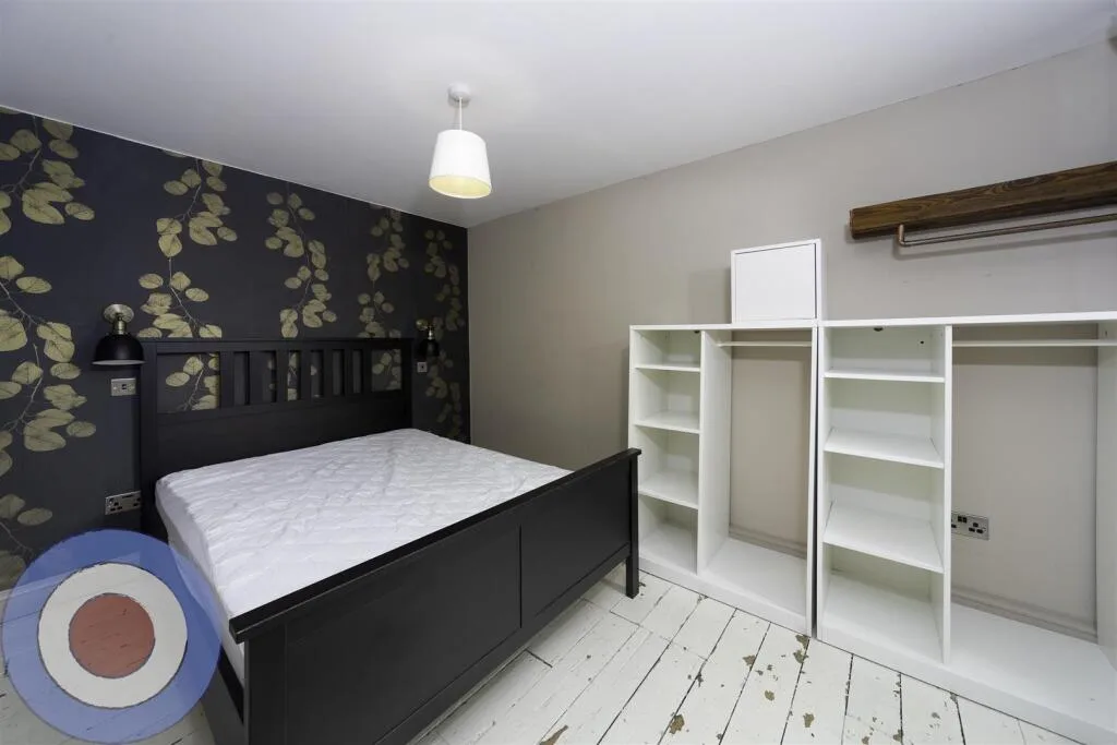 6 bedroom terraced house for rent