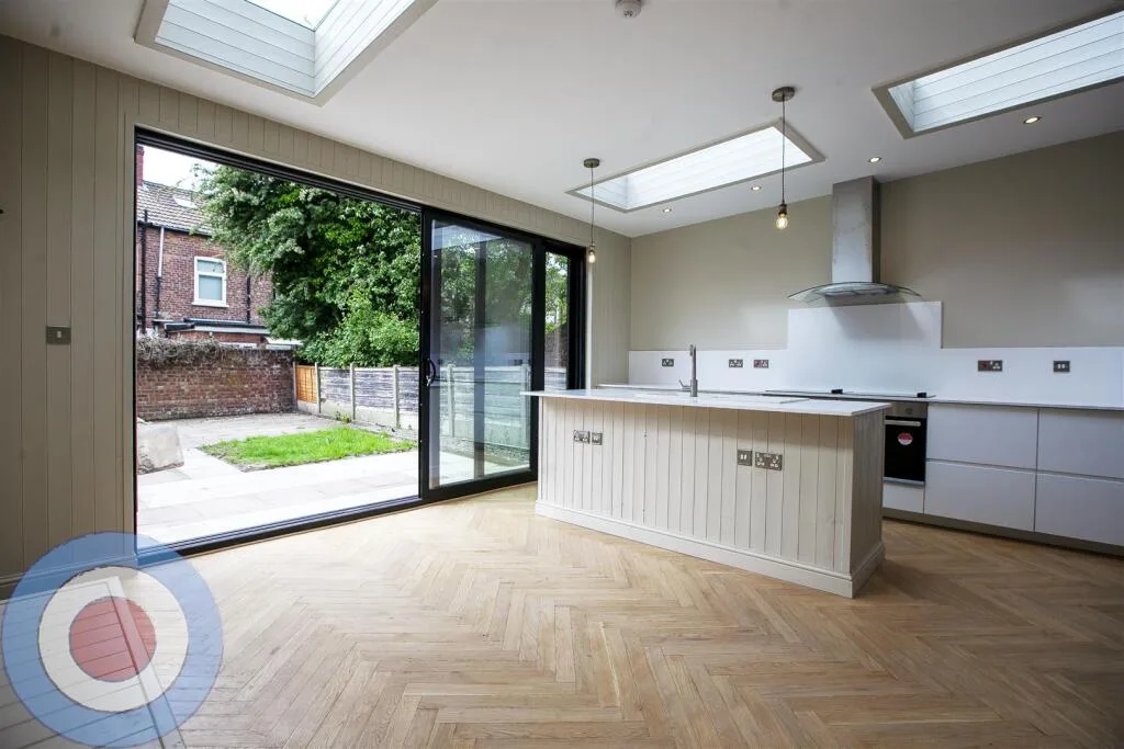 8 bedroom house for rent
