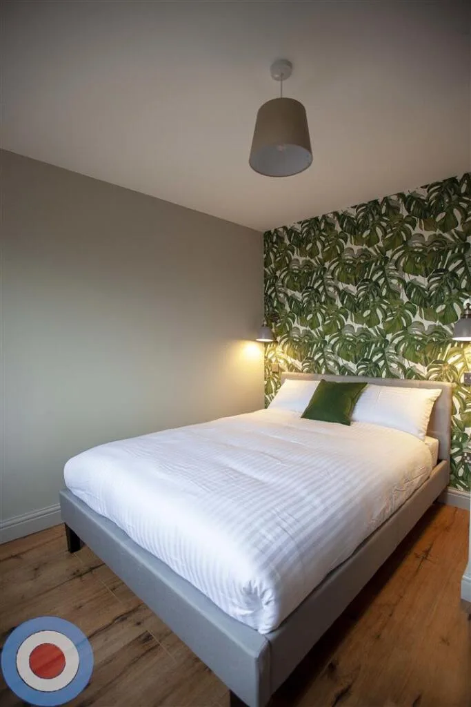 8 bedroom house for rent