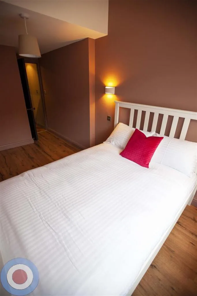 8 bedroom house for rent