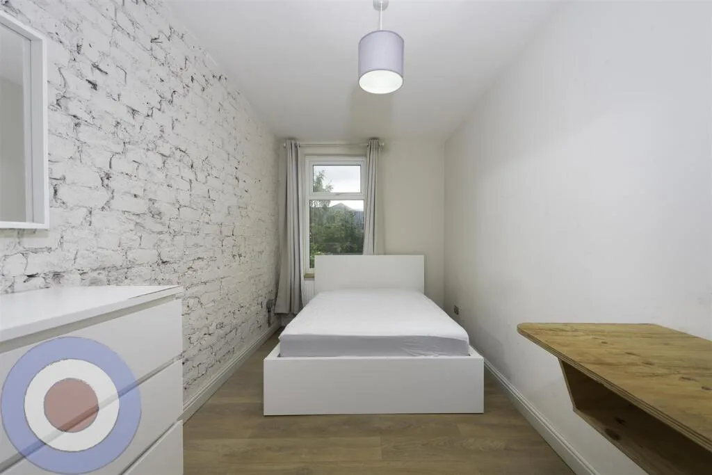 10 bedroom terraced house for rent