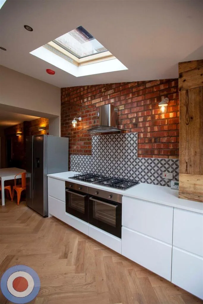 8 bedroom house for rent